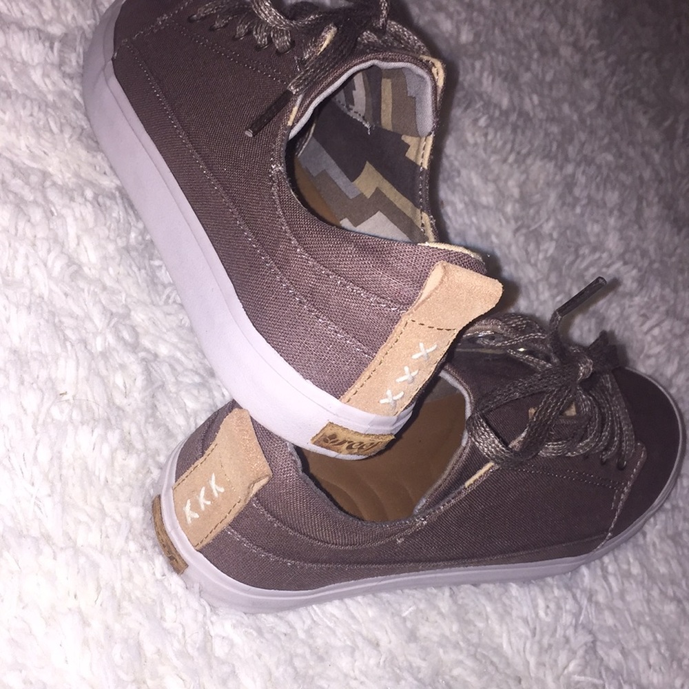 Reef shoes size 7.5